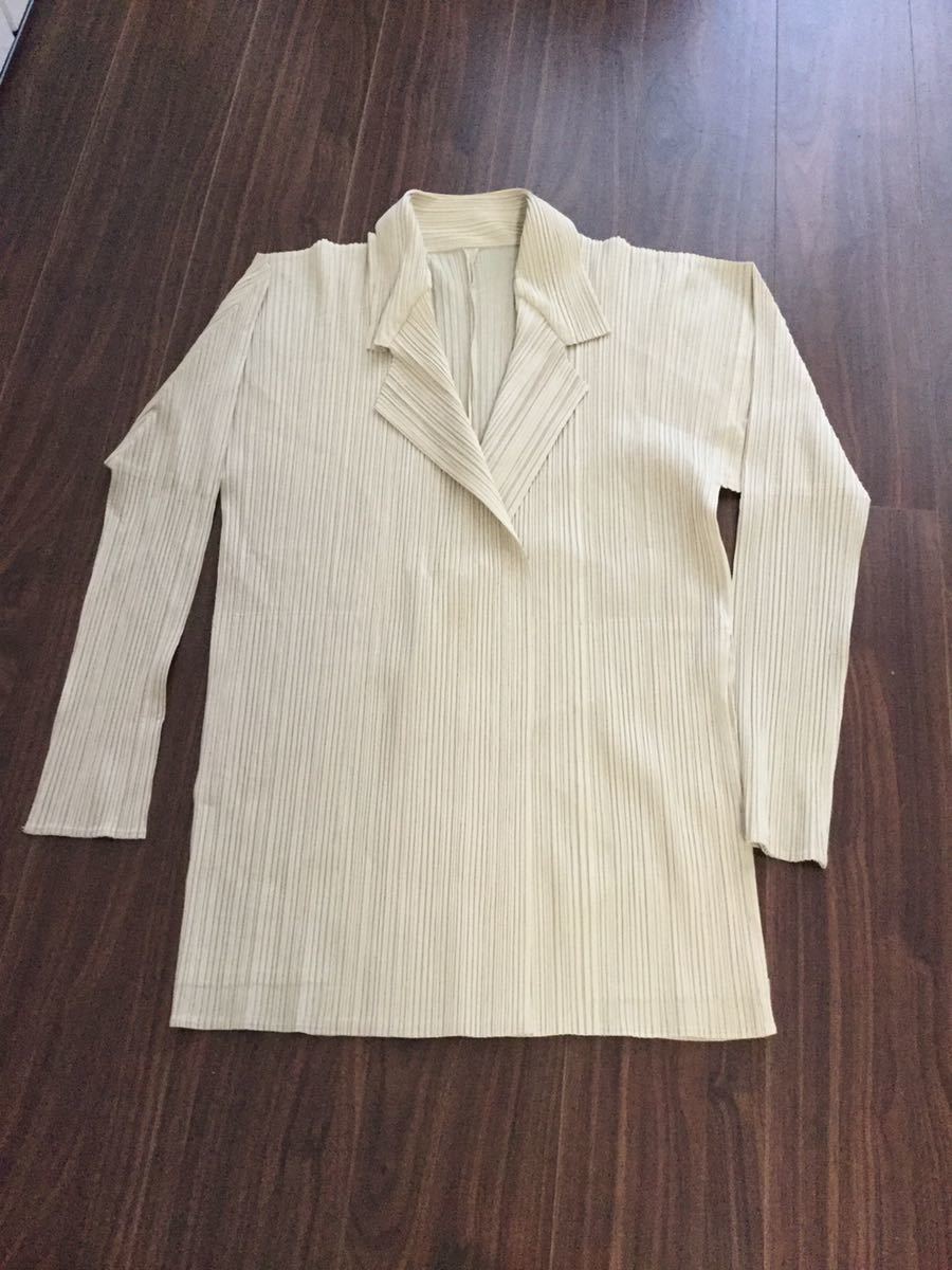 ISSEY MIYAKEイッセイミヤケPLEATS PLEASEプリーツプリーズ