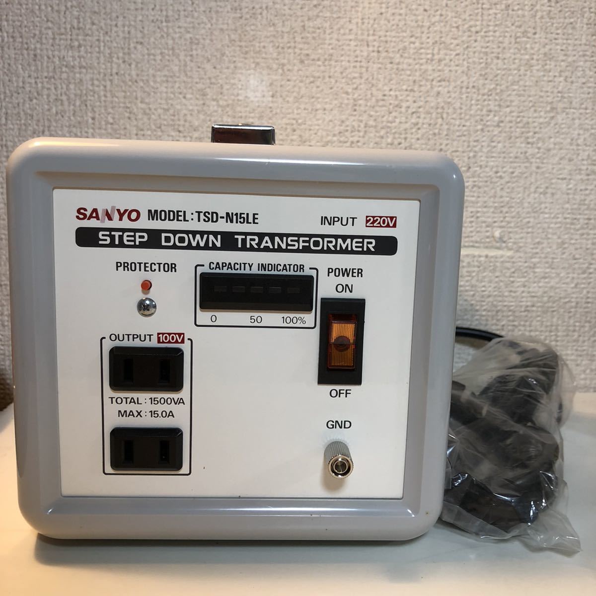 変圧器（降圧）Sanyo 240vから100vへ SANYO TSD-N15LE 家庭用降圧トランス 変圧器 サンヨー 【公式通販】
