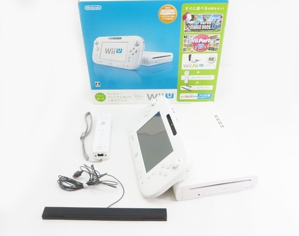 ○【任天堂 ニンテンドー】Wii U ファミリープレミアムセット 32GB + Wii Fit U シロ