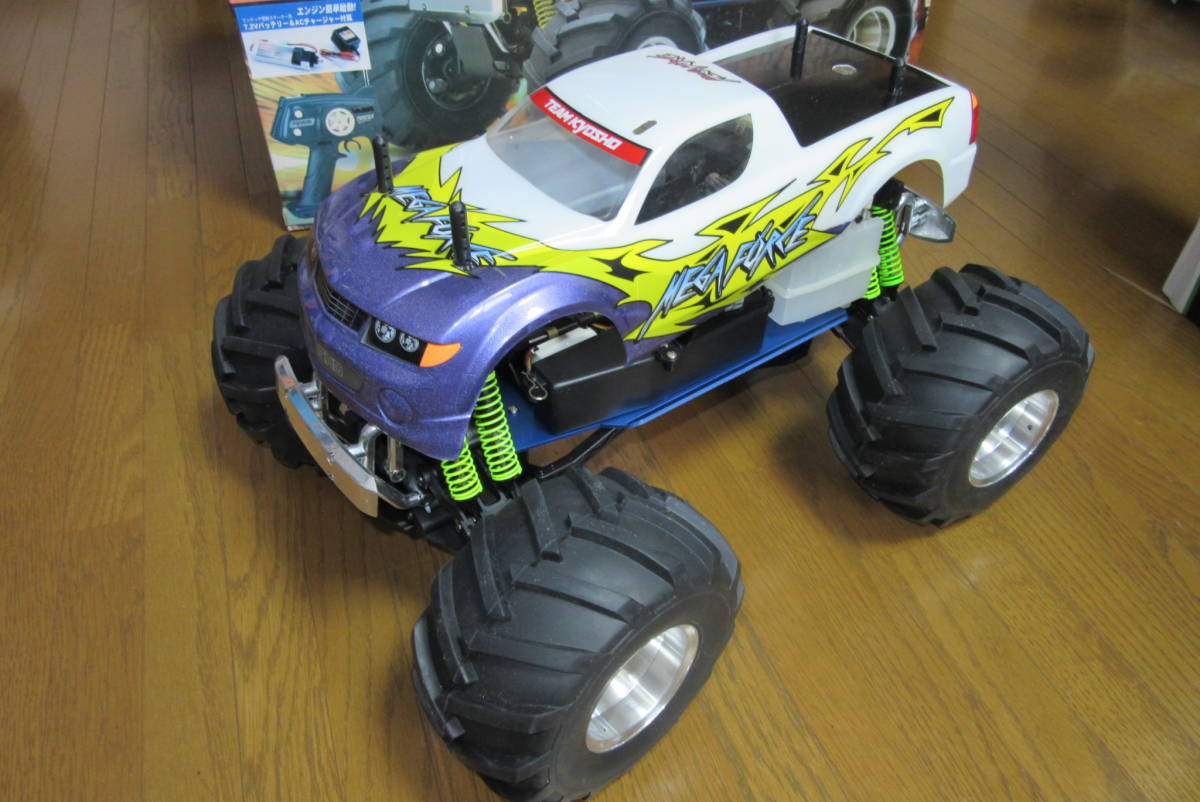 京商　１５クラスエンジンカー　メガフォース　ＭＥＧＡ　ＦＯＲＣＥ　完成品　未走行