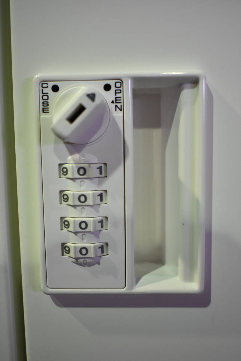 ヤ取終了5/23】≪y161≫極美品 オカムラ ナンバー/ダイヤル ロック