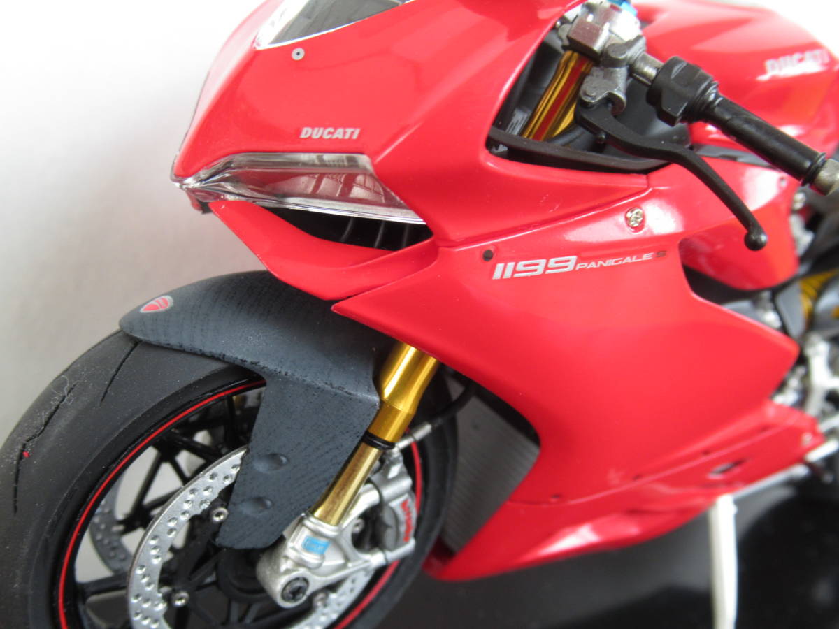 タミヤ 1/12 DUCATI 1199 PANIGALE S パニガーレS レッド 塗装済み