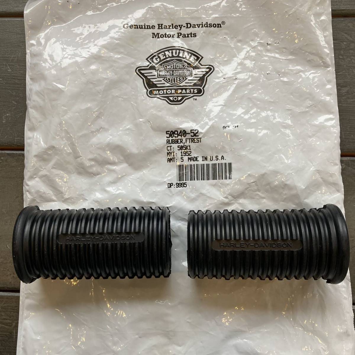 ハーレーダビッドソン純正 フットレスラバー 左右セット 50940-52 新品
