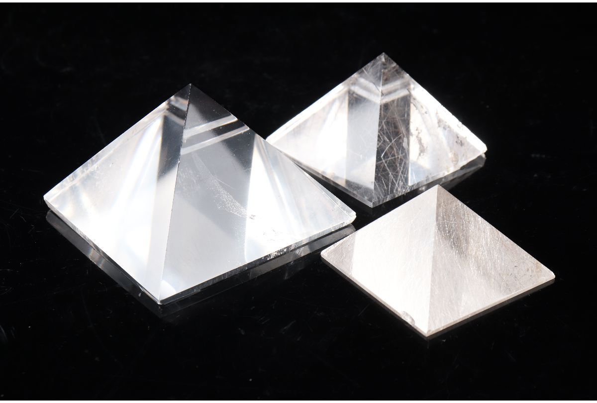 ピラミッド 天然水晶 : 天然石 水晶 - パワーストーン ヒマラヤ水晶 