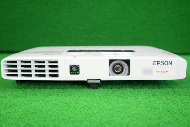 EB-1771W EPSON モバイル製に優れた薄型プロジェクター 3000lm