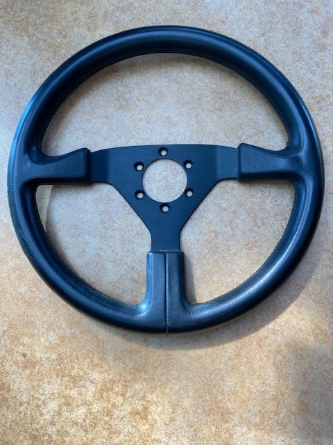 MOMO モモ ステアリングホイール レザー 35㎝