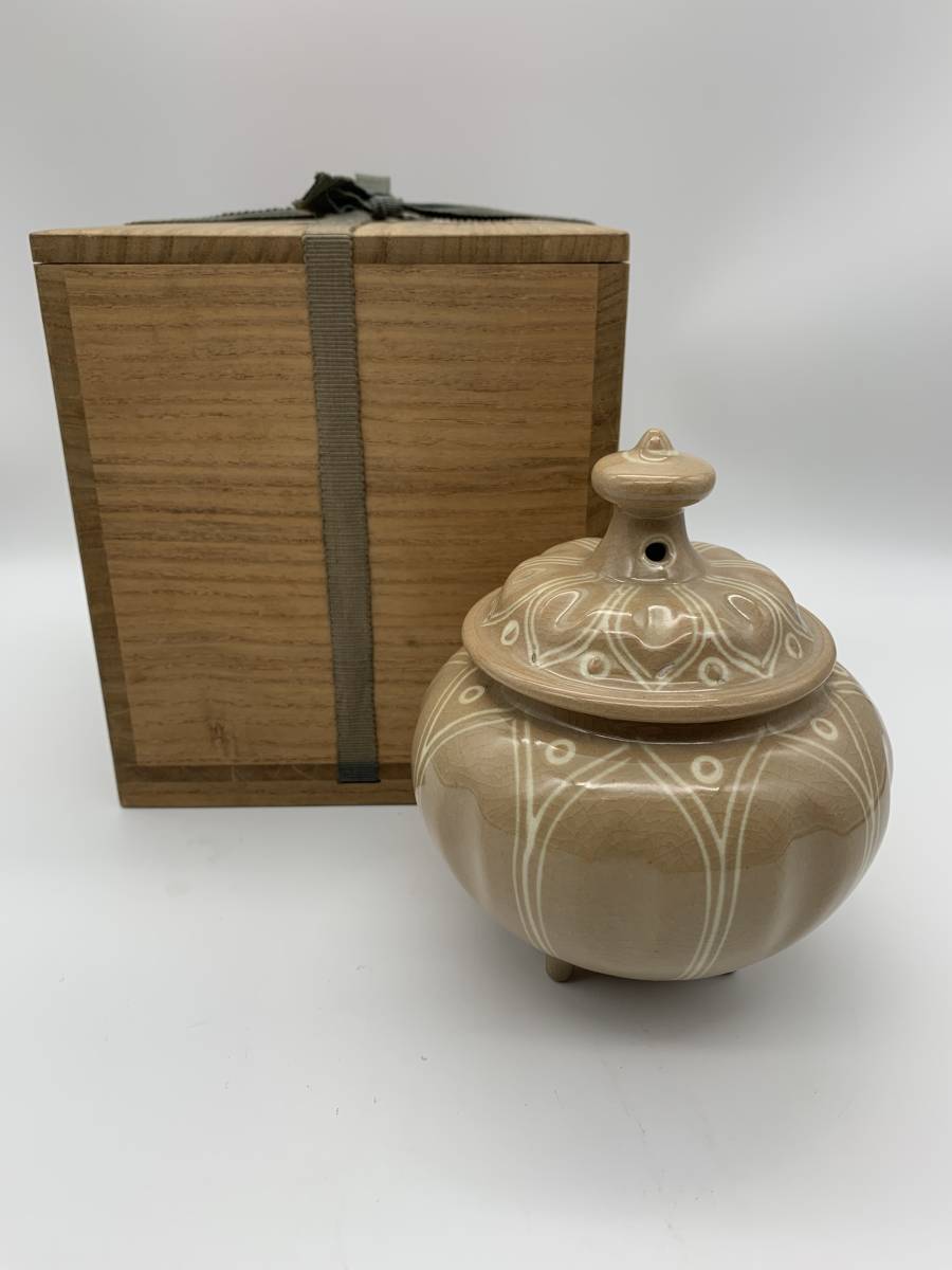 爆買い，人気 真葛香山 宮川香山 釉輪花形 香炉 仏具 陶器 在銘 共箱 古美術 骨董品 幅約11.5㎝ 高さ約14㎝ A433(一般)｜売買されたオークション情報、yahooの商品情報をアーカイブ公開 - オークファン 一般