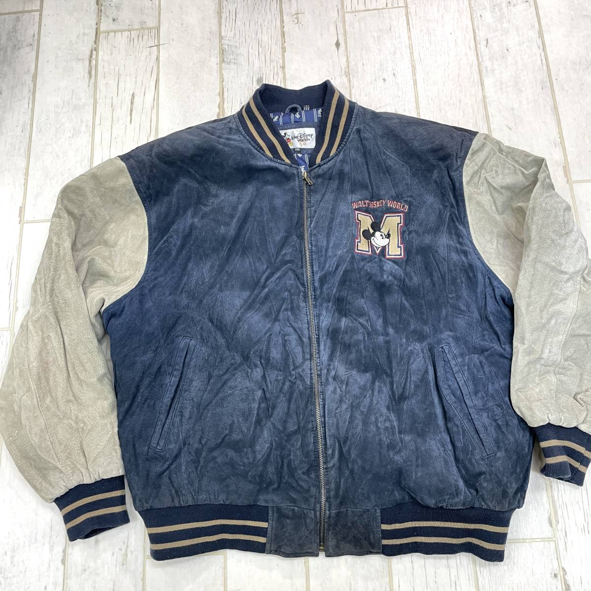 M-13　▲WALT DisNEY World！ミッキー刺しゅう 本革・ALLレザー スタジャン サイズ 2XL▲
