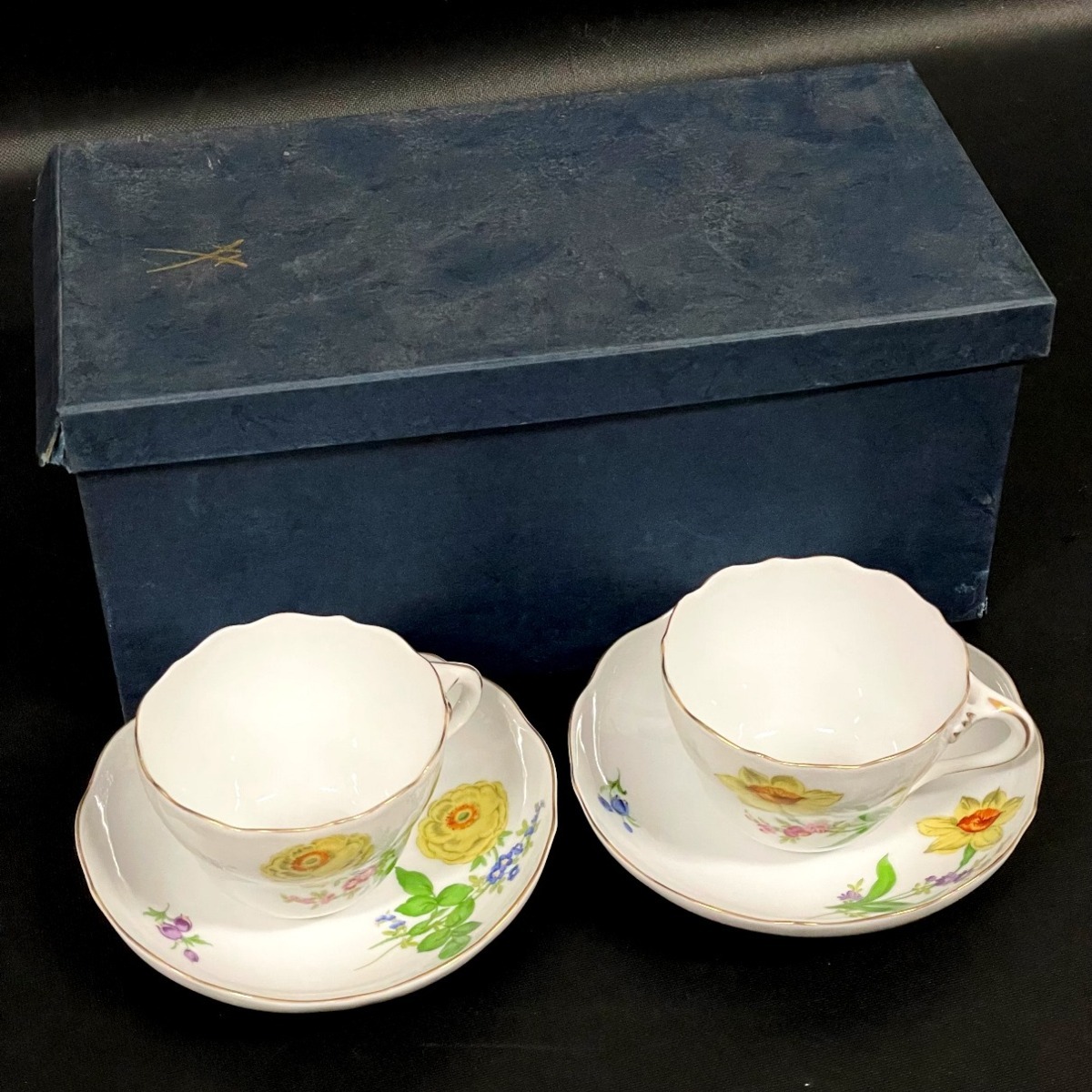  Meissen/マイセン ベーシックフラワー 2つ花 カップ＆ソーサー 2客セット 西洋食器 インテリア ①/T5(マイセン)｜売買されたオークション情報、yahooの商品情報をアーカイブ公開 - オークファン マイセン