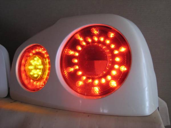 スカイラインR３４（２ドア） フルLEDテール_3