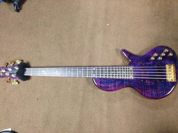 Sago サゴ 5弦ベース シングルカット 新品同様(エレキベース本体