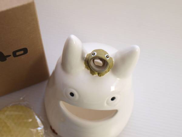 スタジオジブリ　となりのトトロ　蚊取り線香ケース　小トトロと小ガエル ジブリ となりのトトロ 小トトロと小かえる 蚊取り線香ケース(となりの