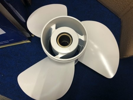 【得価，SALE】 YAMAHA60～130hp用 13-1/4 ×17ペラ　旧2スト船外機対応/送料込み/大量入荷！