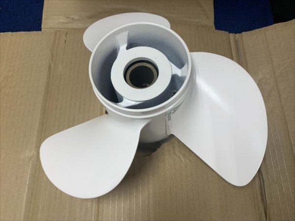 【得価， SALE】 YAMAHA60～130hp用 13-1/4 ×17ペラ　旧2スト船外機対応/送料込み/大量入荷！ 