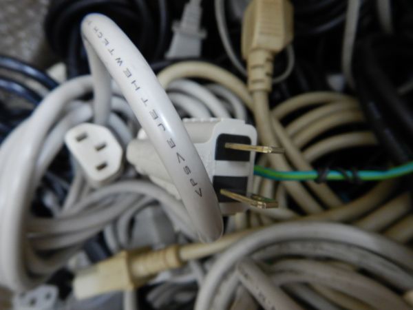 3640 Pc用 電源ケーブル 電源コード まとめて 大量約10キロ ジャンク ケーブル コネクタ 売買されたオークション情報 Yahooの商品情報をアーカイブ公開 オークファン Aucfan Com
