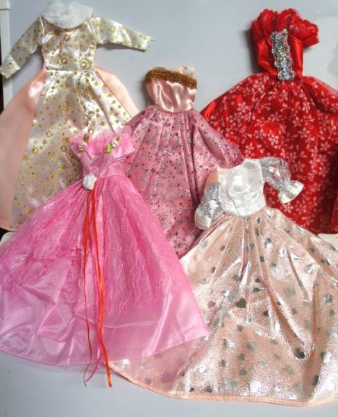 【超格安】バービー人形用ドレス赤５枚まとめ売り！【在庫処分】_1