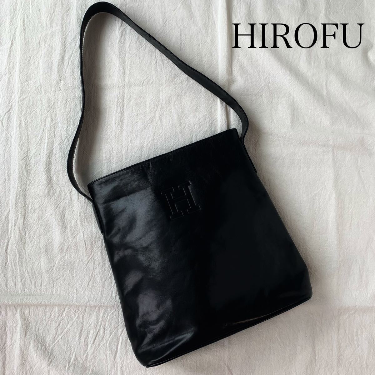 HIROFU ショルダーバッグ ワンショルダー Hロゴ 型押し レザー 黒 