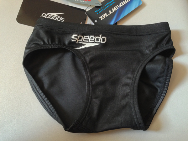 speedo 競パン ブラック SD68A12F 140 新品未使用SPEEDO競パンSD68A12サイズ140ブラック極小競泳ビキニ(S