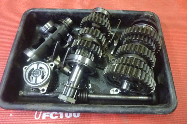 Gsx750e ミッション オイルポンプ 検索gs750x赤ベコgsx1100s刀 その他 売買されたオークション情報 Yahooの商品情報をアーカイブ公開 オークファン Aucfan Com