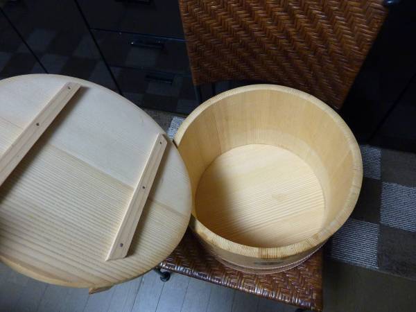 □□おひつ 新品 木製 お櫃 三宝櫃 吉野白杉□□(おひつ、飯台)｜売買 
