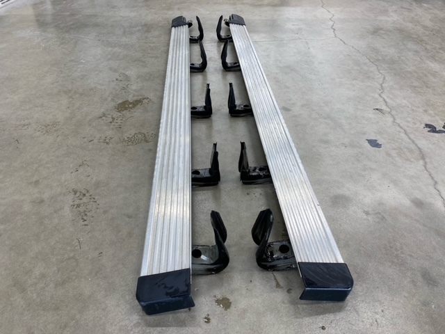 トヨタ ランドクルーザ 70 純正 サイドステップ 左右 品(サイド)｜売買