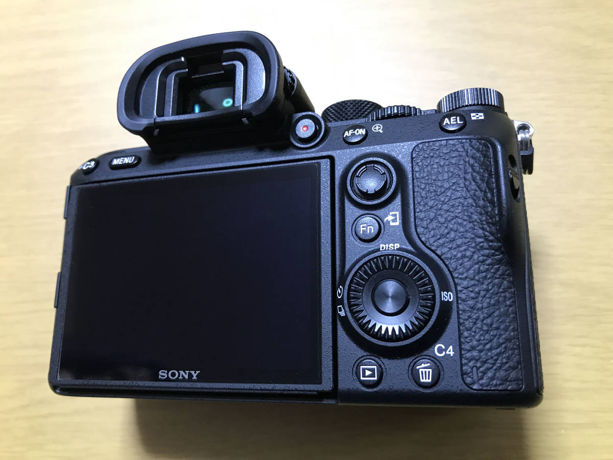 ソニー α7III ボディ [ILCE-7M3] α7 III ILCE-7M3 ボディ 中古価格比較