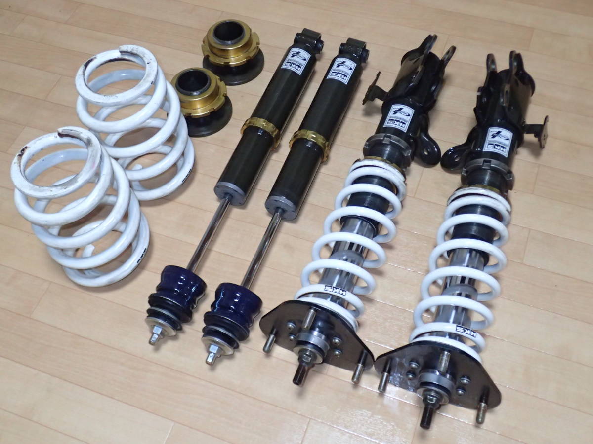 LARGUS車高調 GGH20W/25W エスティマ ACR50W55W