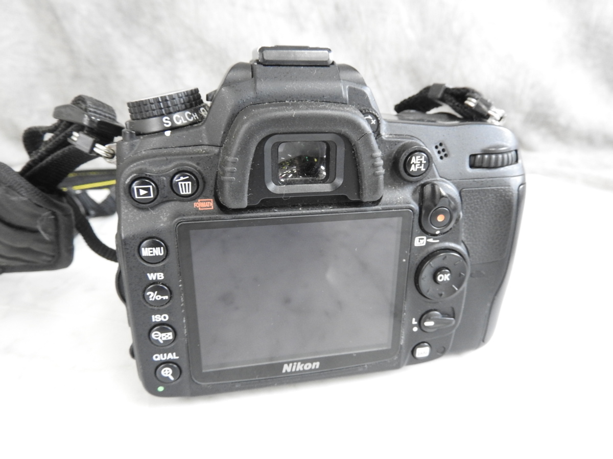 ☆ Nikon ニコン D7000 カメラ ボディ バッテリ・充電器付き ☆中古 
