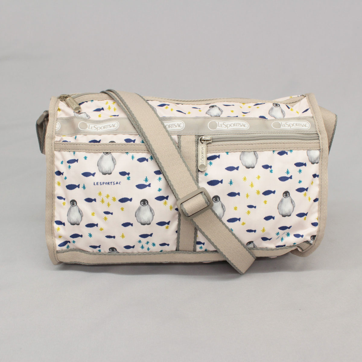 良好◇LeSportsac レスポートサック ペンギン＆魚柄 ポーチ付き 