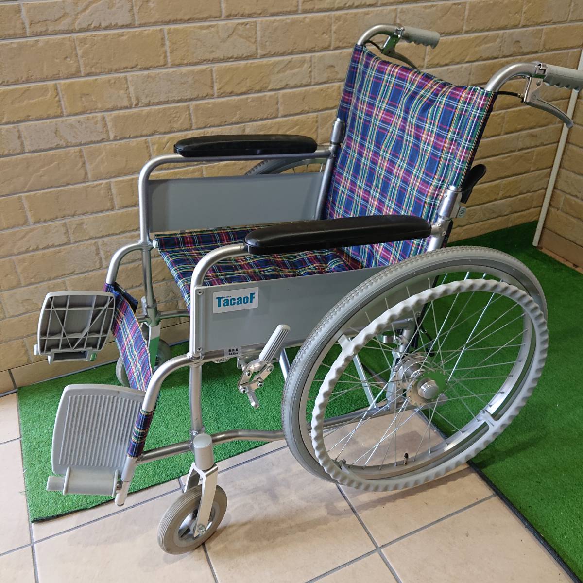 B-30 幸和製作所 車椅子 自走式車椅子 TacaoF 自走介助兼用 ハンド 