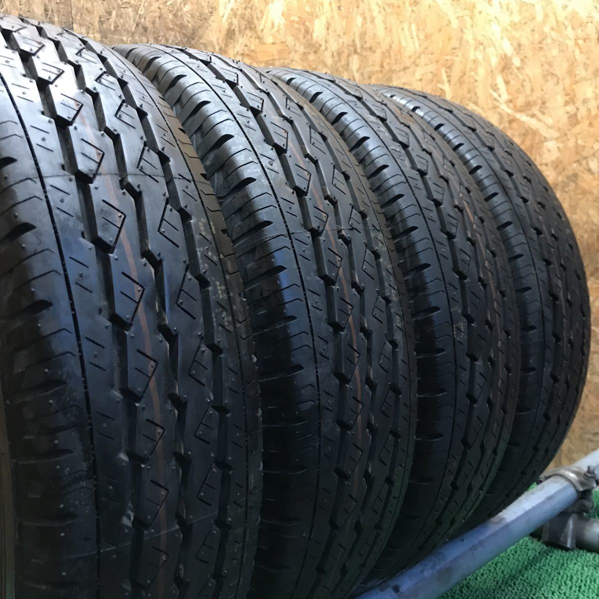 V600 185R14 8PR」の人気商品一覧 | 安い商品を通販サイトから探す