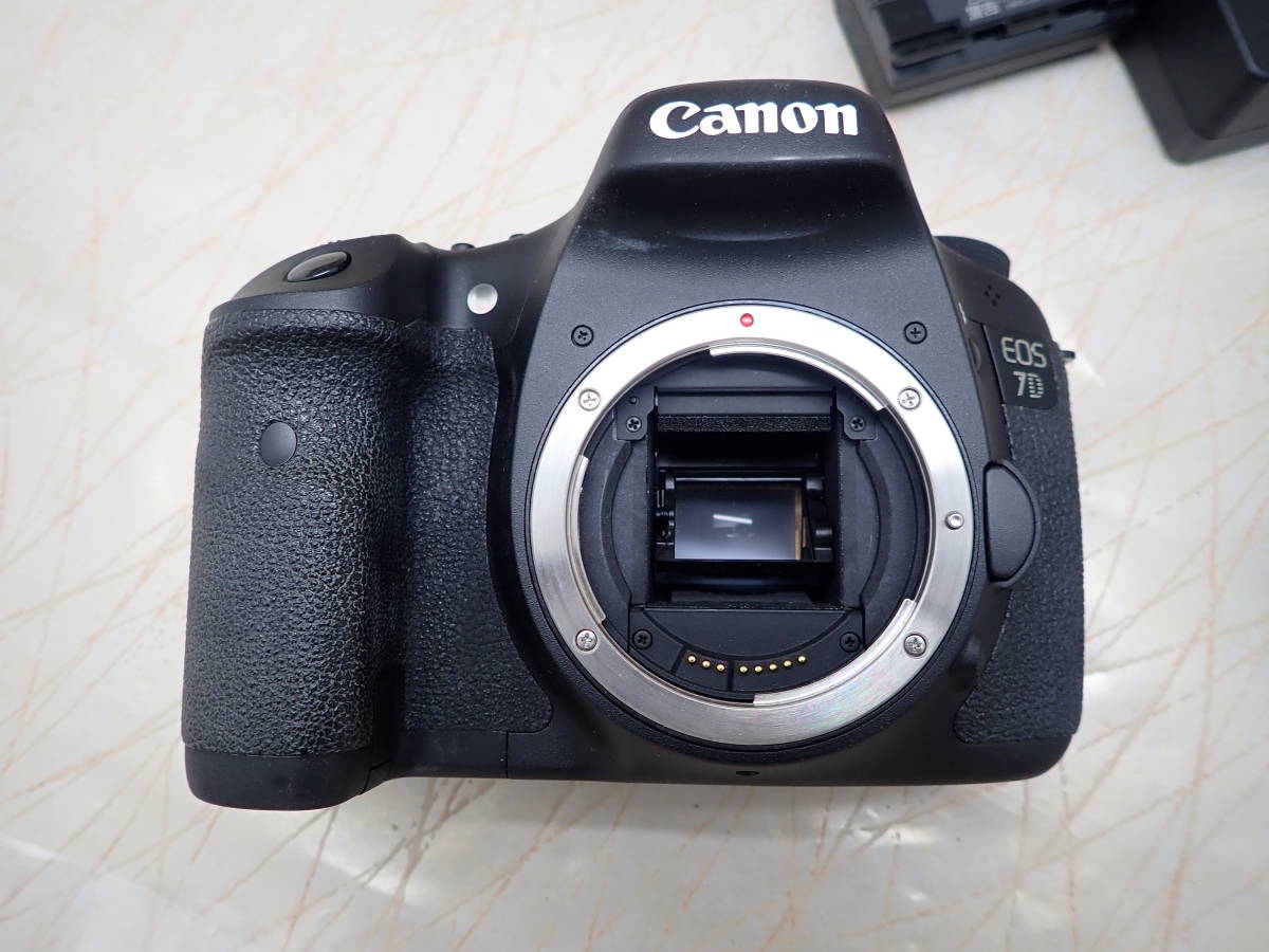 EOS Canon 7D 0132 21071V4] 動作良好 完動 Canon EOS 7D ボディ