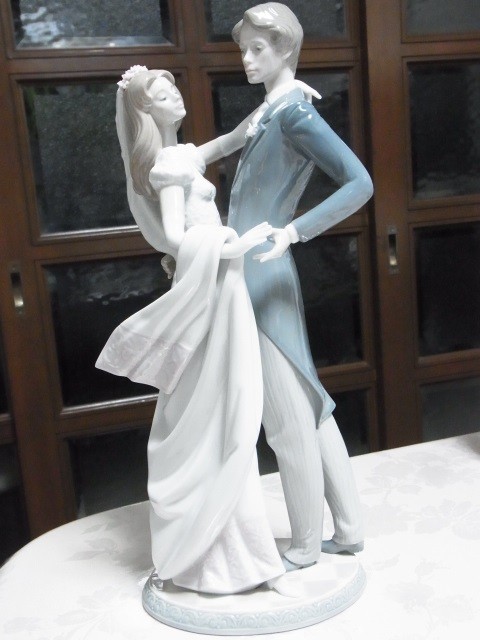 リヤドロ フィギュリン LLADRO 大事な電話 少女 Lladro 0 犬 中国美術
