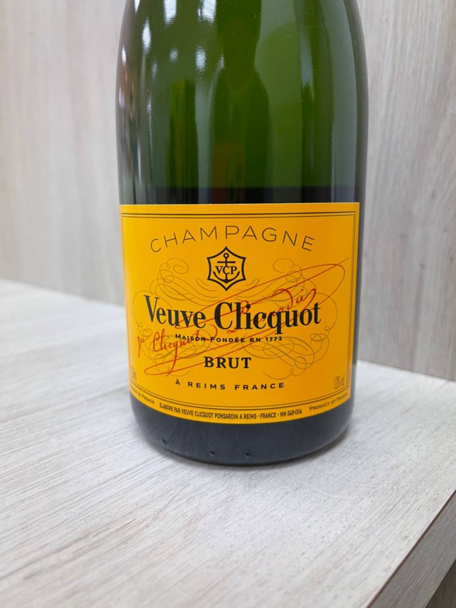 未開栓 Veuve Clicquot ヴーヴ クリコ Yellow Label イエローラベル Brut ブリュット 750ml 12％