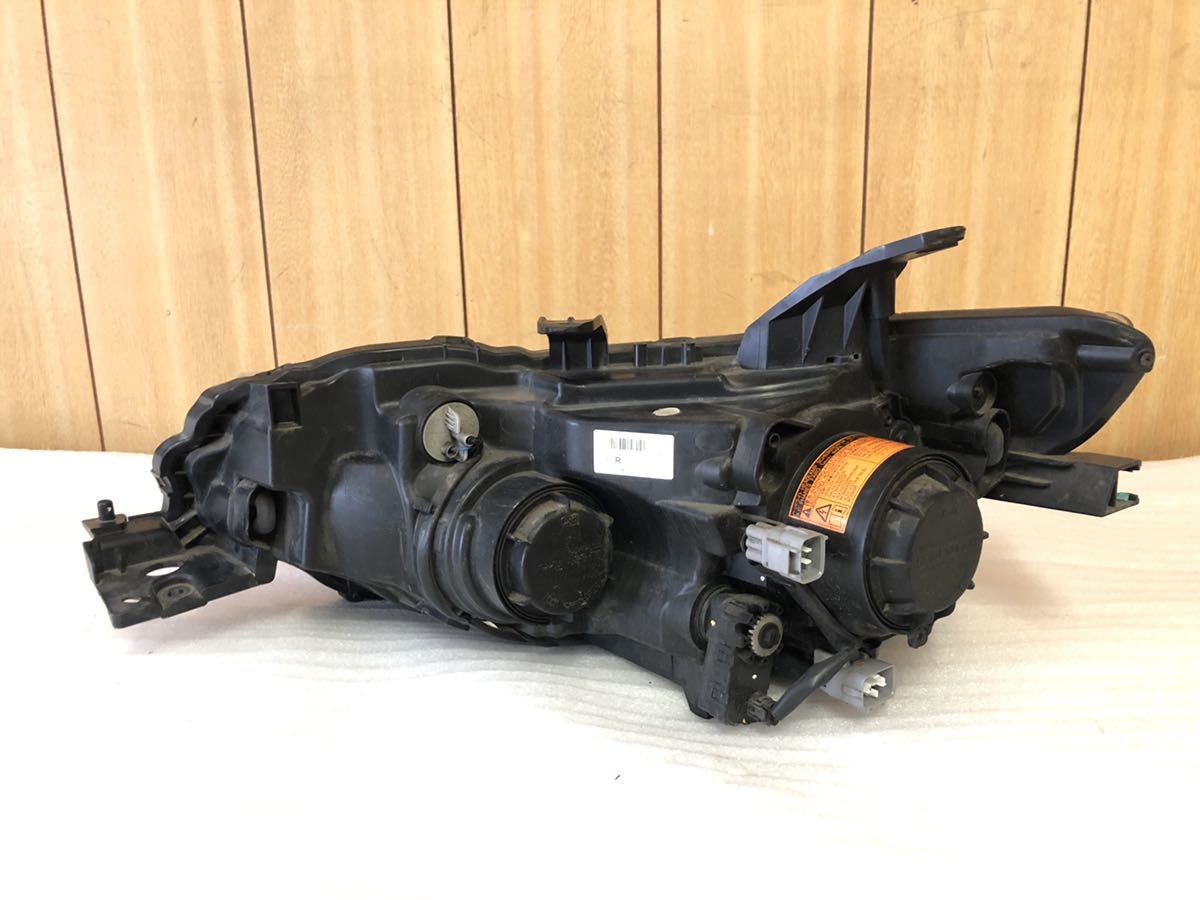 アウトランダー PHEV GG2W/GF7W GF8W 前期 右 HID ヘッドライト