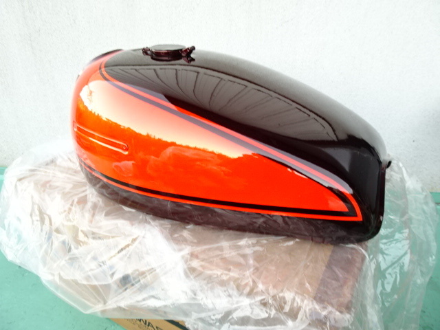 当時物新品 KAWASAKI 純正Z1 Z2 ガソリンタンク 火の玉カラー