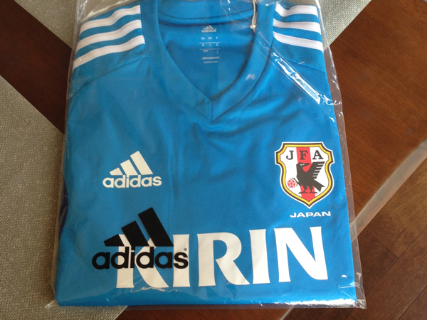 アディダス製 サッカー日本代表トレーニングユニフォーム_1