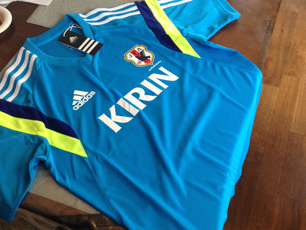 アディダス製 サッカー日本代表トレーニングユニフォーム_3