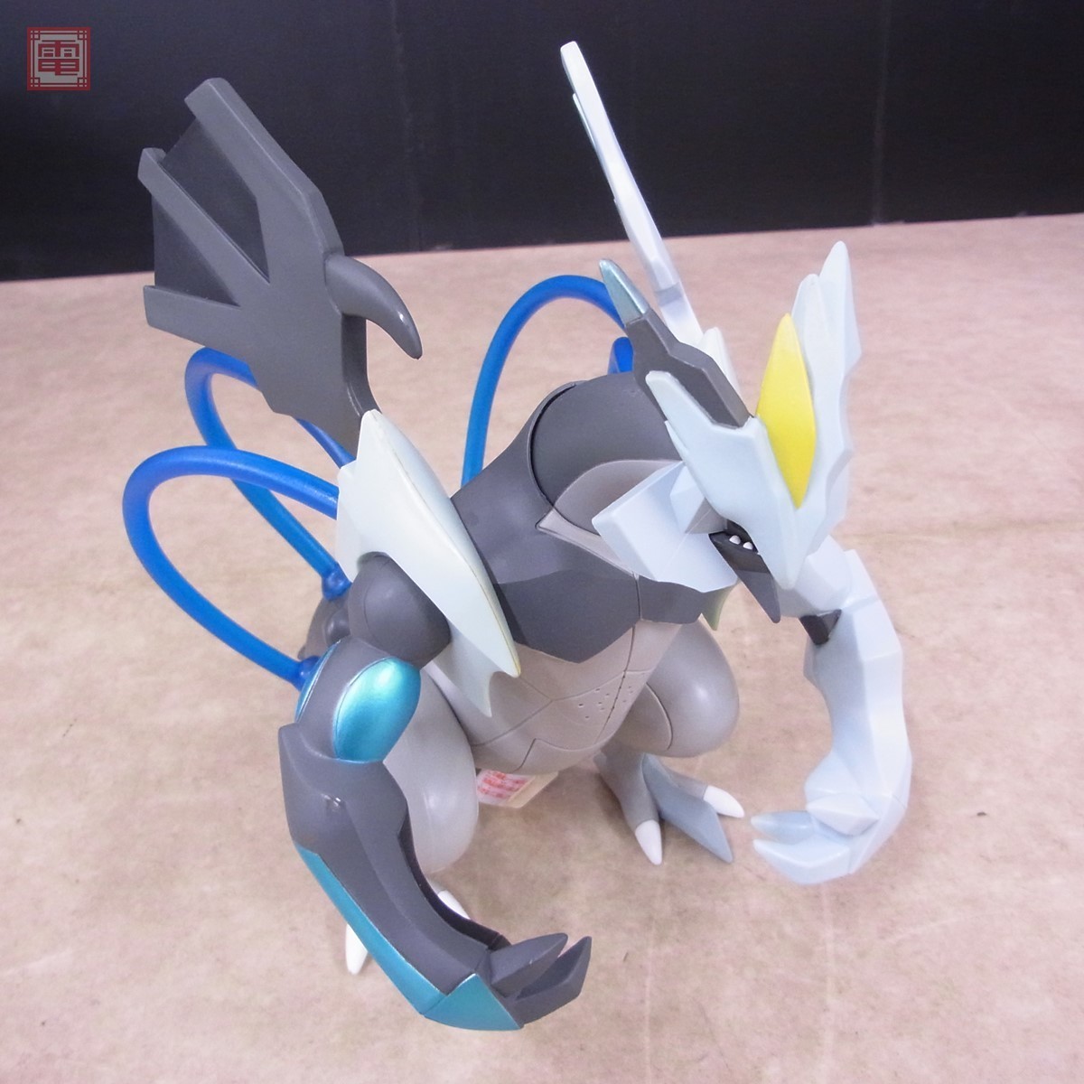 ポケモンアクションフィギュア ホワイトキュレム/ブラックキュレム