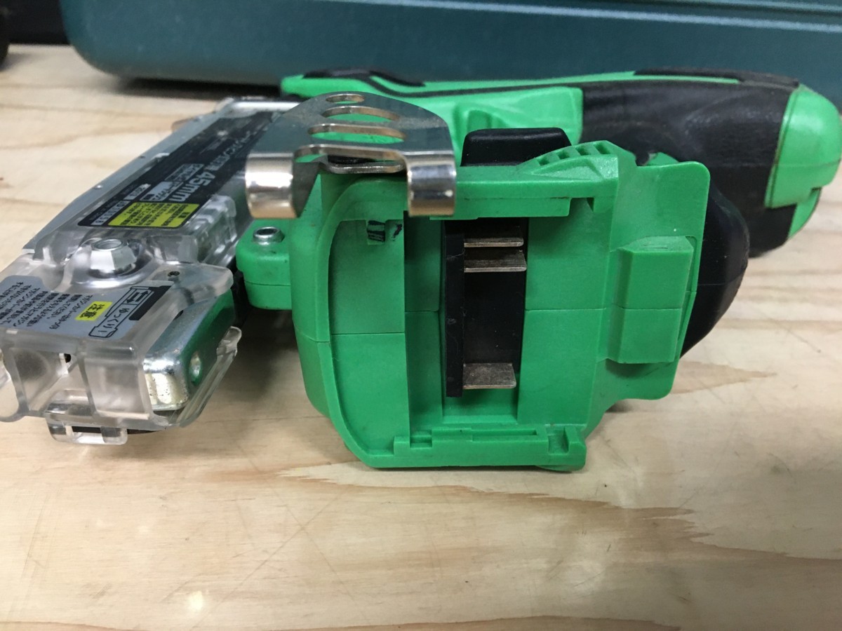 【中古美品】【長期保管品】日立工機 充電式ピン釘打ち機 NP14DSL 本体のみ　/　ITTXNTB03TBA　● 日立工機 コードレスピン釘打機 NP14DSL : HiKOKI(ハイコーキ) 電動工具セット