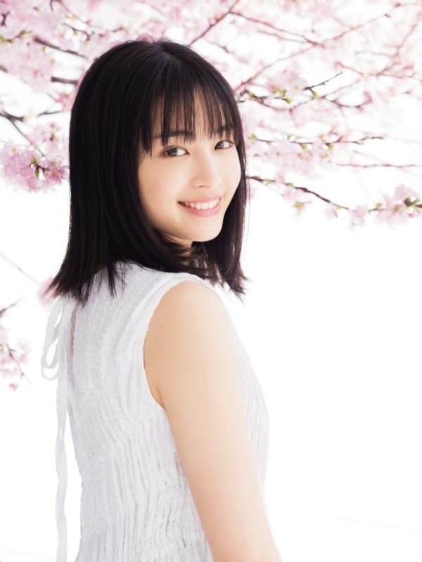 女優 広瀬すず L判 写真 50枚 まとめ売り！ 送料無料！E(写真)｜売買