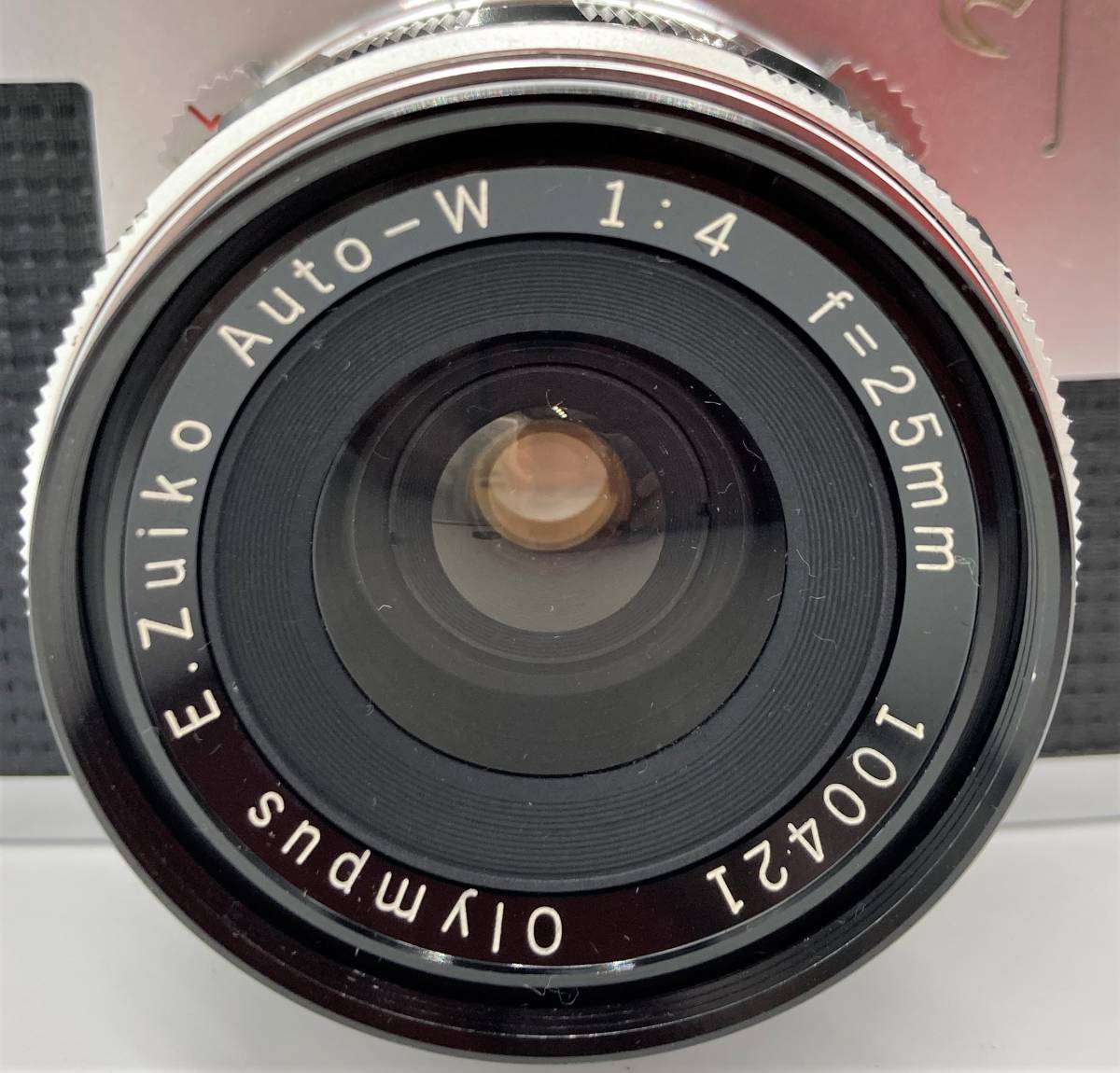 Olympus - Pen-F Review: 17mm ERIC + KIM ₿ f⁄1.8 the PEN-F Review