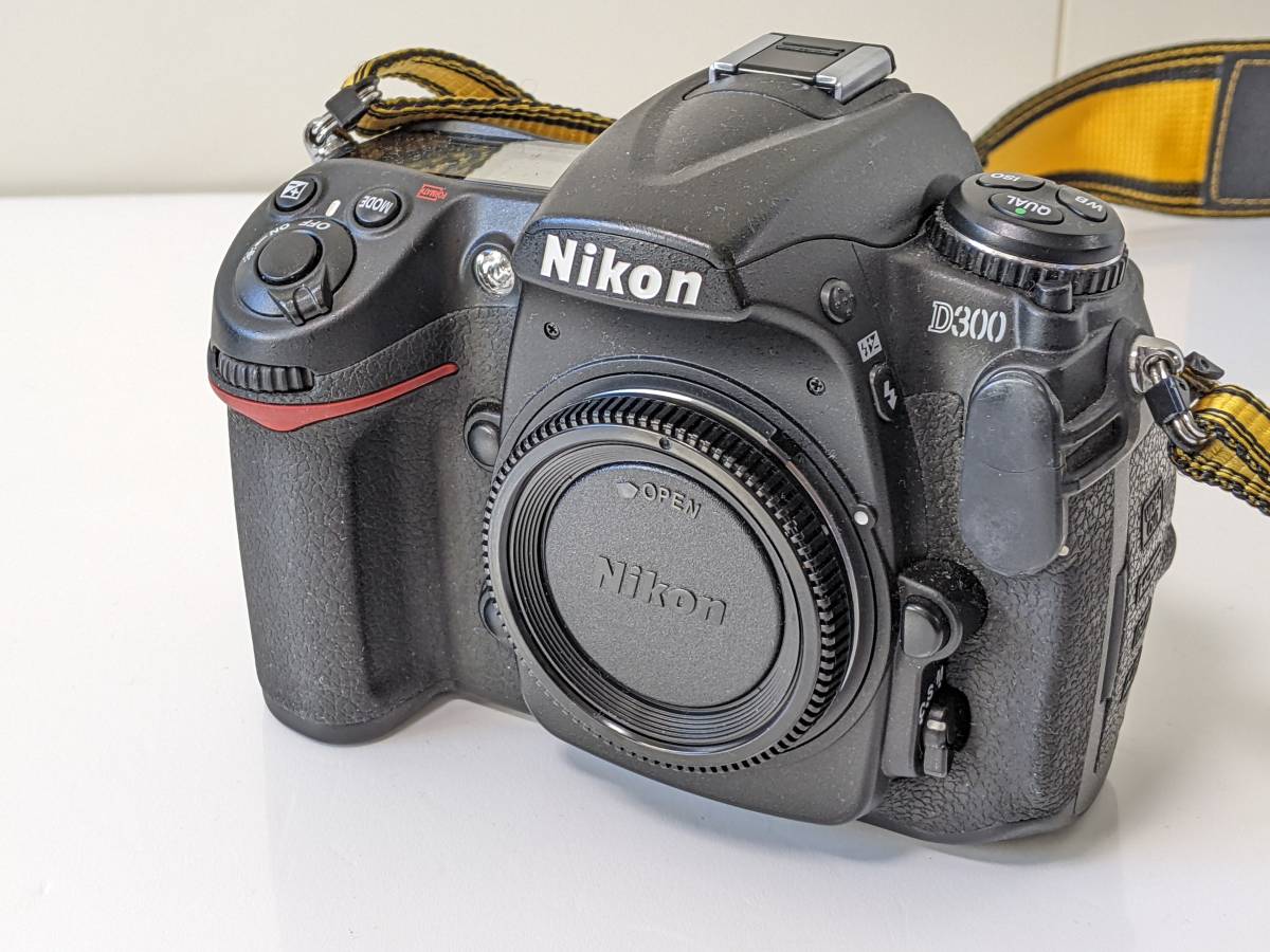 Nikon D300 SLR Camera - ボディ ボディ⁄2020581⁄Bランク⁄75中古