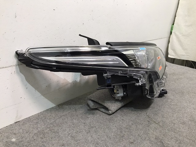 エスティマ/アエラス ACR50W/ACR55W/GSR50W/GSR55W/AHR20W 純正 後期 右ヘッドライト LED レベライザー 刻印80 KOITO 28-236(117154)