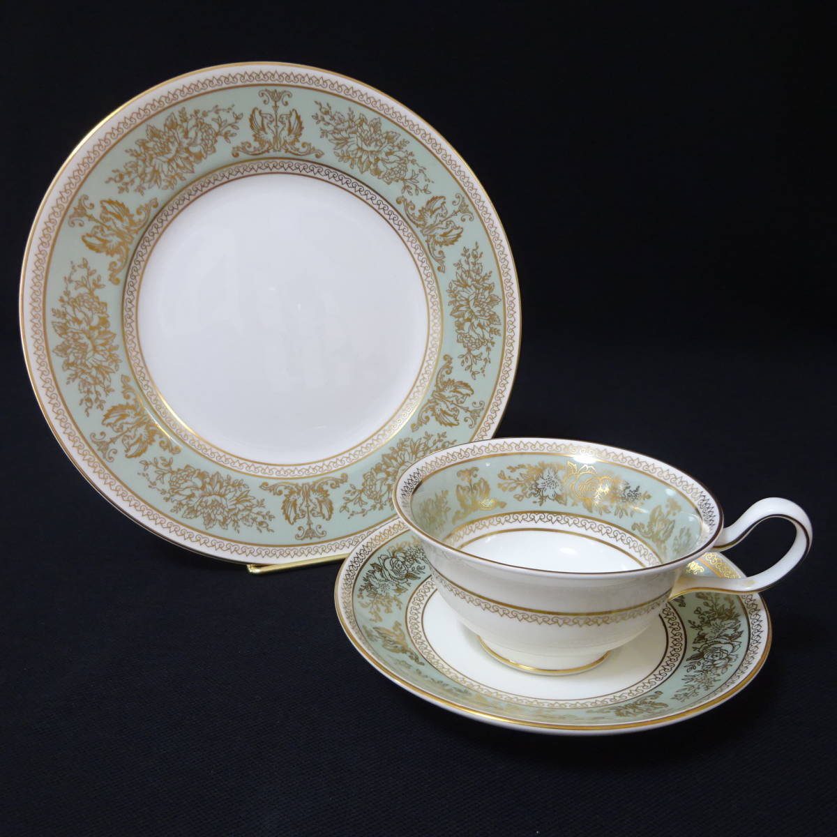 【1229308-177】ウエッジウッド セージグリーン ティーカップ＆ソーサー プレートセット お皿 食器 80サイズ発送同梱不可