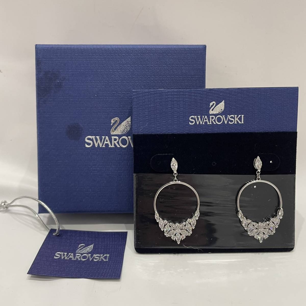SWAROVSKI☆スワロフスキー「Lady Frontal ピアス」5392185☆フープ 