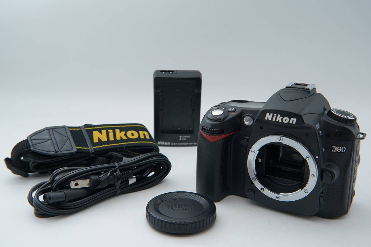 良品 】 ニコン NIKON D90 シャッター回数約4600回 デジタル 一眼