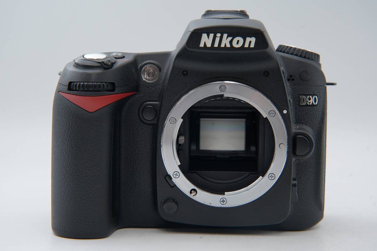 良品 】 ニコン NIKON D90 シャッター回数約4600回 デジタル 一眼