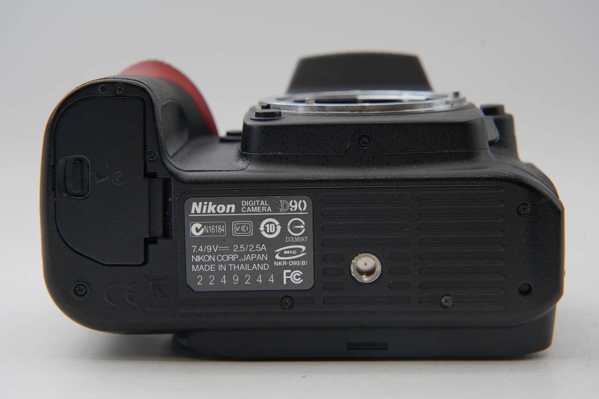 良品 】 ニコン NIKON D90 シャッター回数約4600回 デジタル 一眼