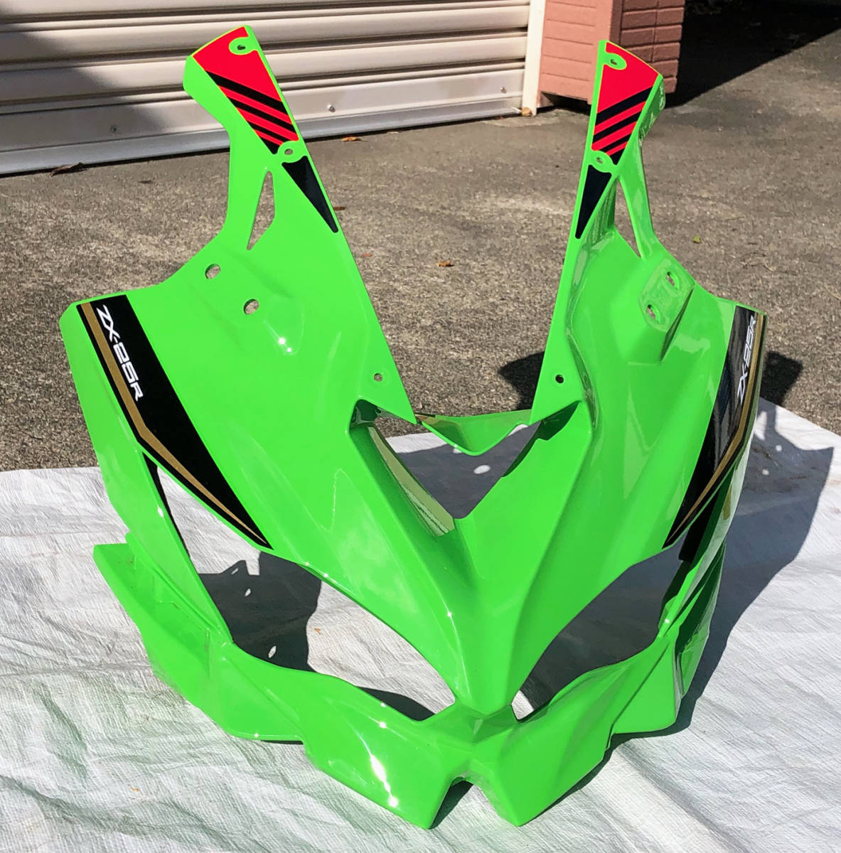 フロントアッパーカウル Ninja ZX-25R SE (26) KAWASAKI